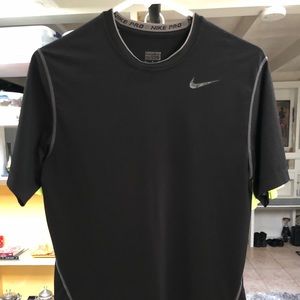 Nike pro dri fit fitted athletic t shirts sz small black and green lot of 2